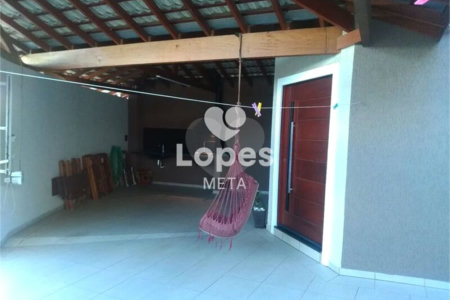 Casa à venda com 3 quartos, sendo 2 suítes, em Jardim Santa Júlia, São José dos Campos, SP