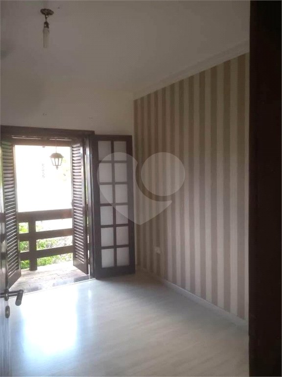 Casa à venda com 4 quartos, sendo 1 suíte,  em Vila Suissa, Mogi das Cruzes, SP