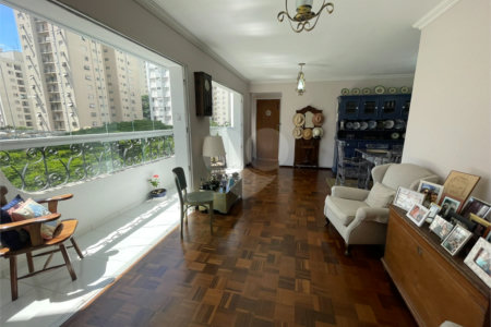 Apartamento à venda com 3 quartos, sendo 1 suíte,  em Brooklin Paulista, São Paulo, SP