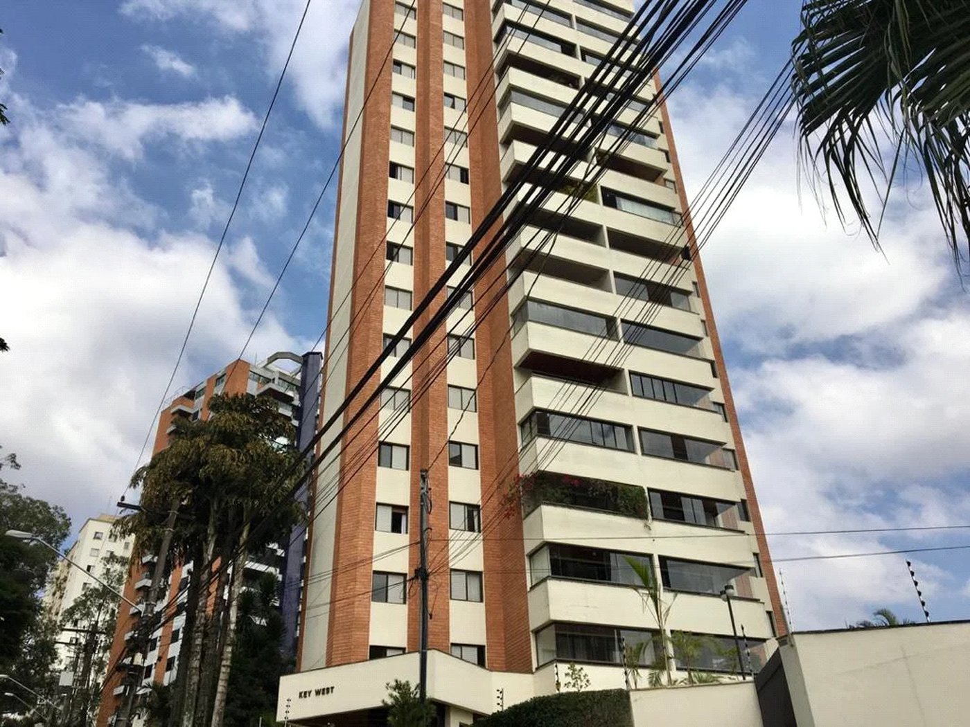 Apartamento à venda com 3 quartos, sendo 1 suíte, em Vila Andrade, São Paulo, SP