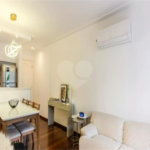 Apartamento à venda com 2 quartos, sendo 1 suíte, em Moema, São Paulo, SP