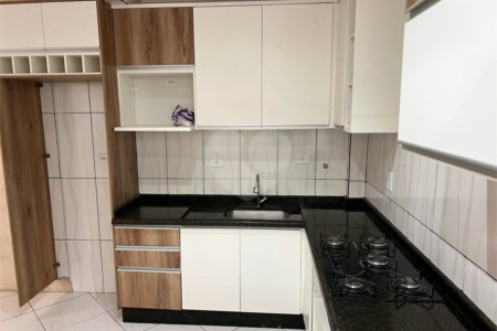Sobrado à venda com 2 quartos, sendo 1 suíte, em Vila Correa, Ferraz de Vasconcelos, SP