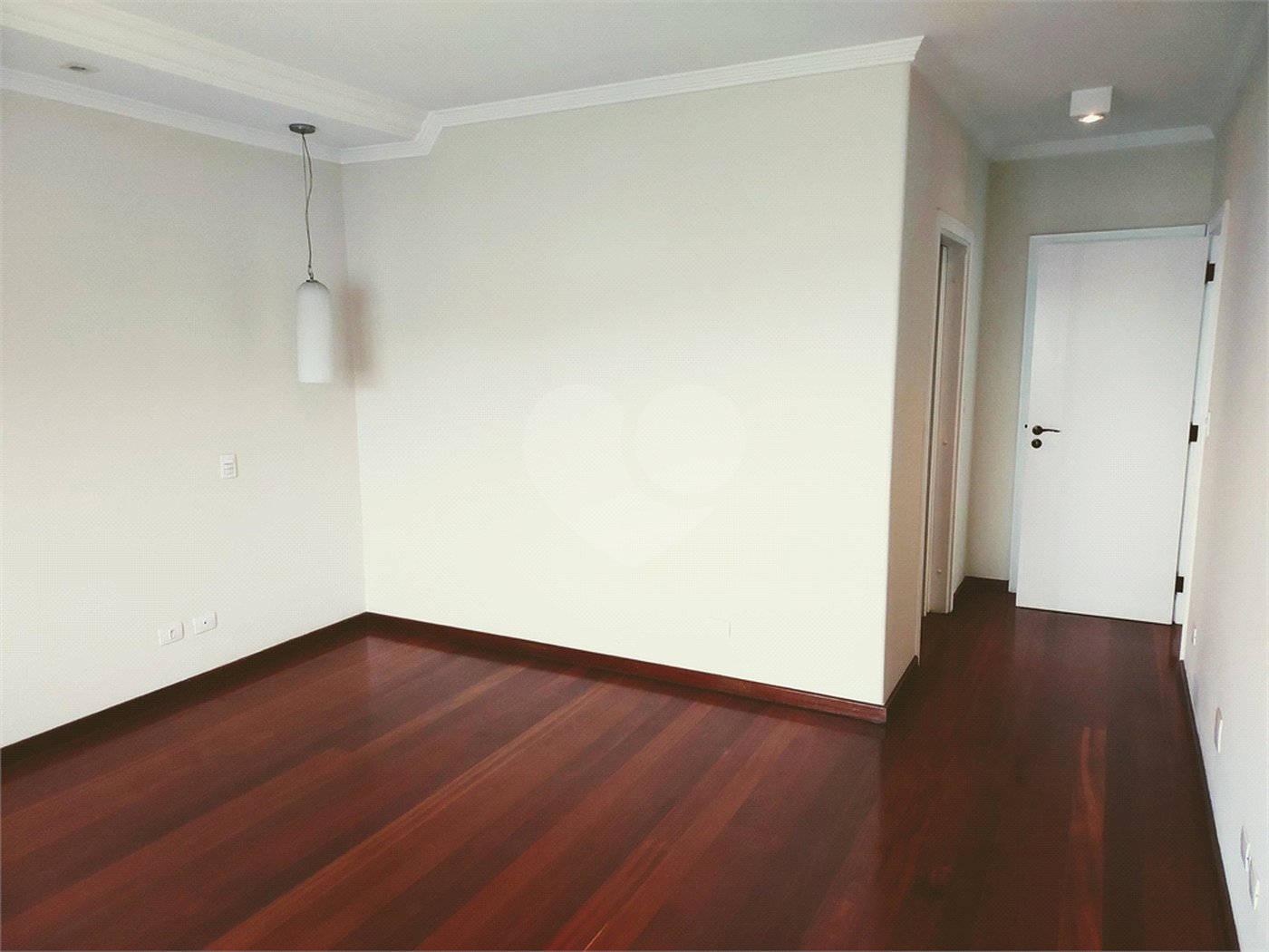 Casa à venda com 3 suítes no condomínio Chácara Francesa, São Paulo - SP