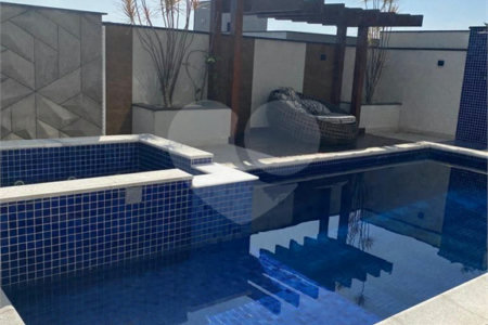 Casa à venda com 4 quartos, sendo 3 suítes, no condomínio Brisa 1, Mogi das Cruzes - SP