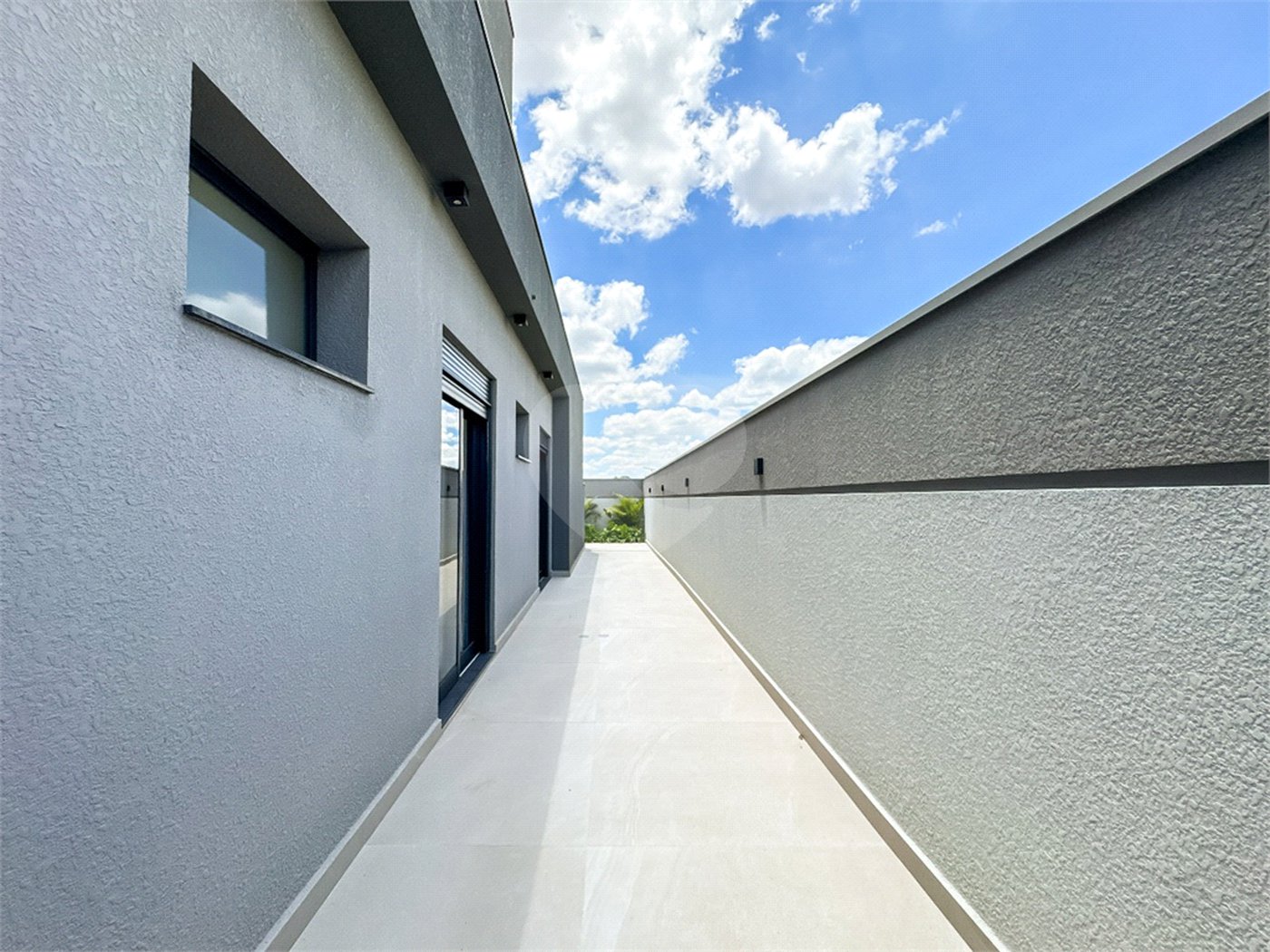 Casa à venda com 3 suítes no condomínio Villa dos Pinheiros, Indaiatuba - SP