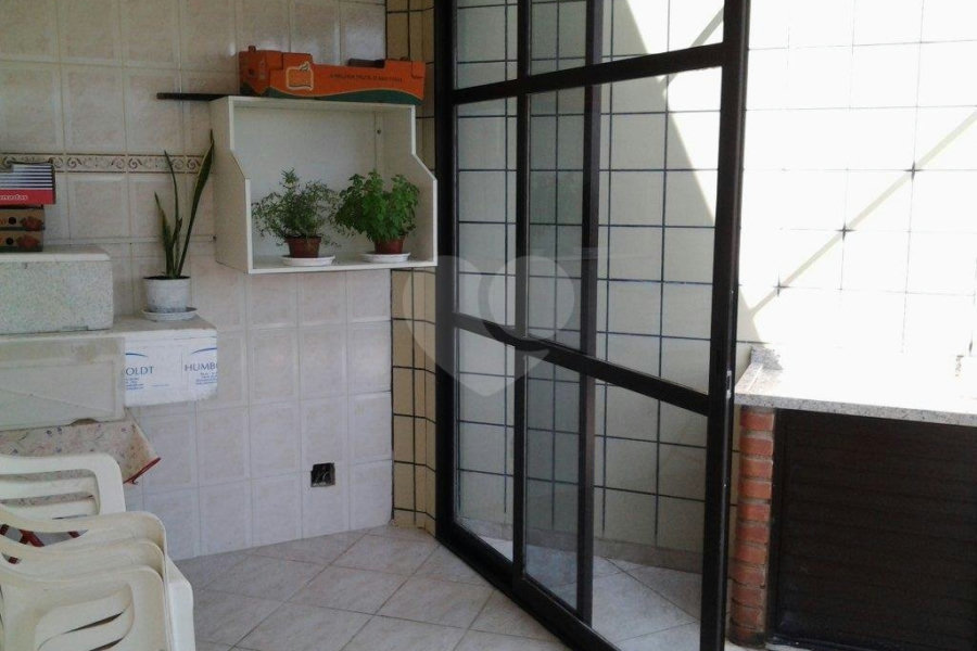 Apartamento à venda com 3 quartos, sendo 2 suítes, em Vila Tupi, Praia Grande, SP