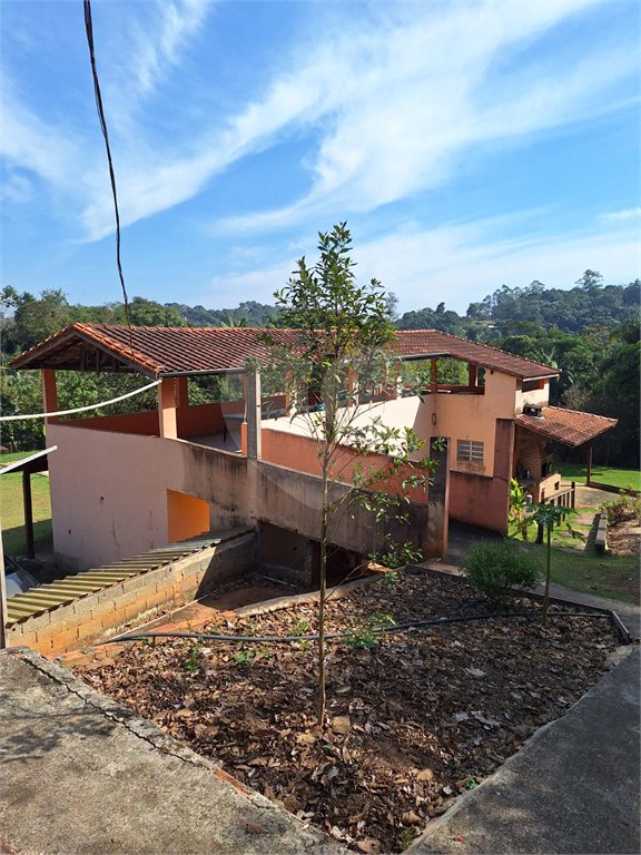 Chácara à venda ou para alugar com 3 quartos, sendo 1 suíte,  em Parque Residencial Itapeti, Mogi das Cruzes, SP