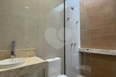 Casa à venda com 3 quartos, sendo 1 suíte, no condomínio Condomíno Helena Maria, Sorocaba - SP
