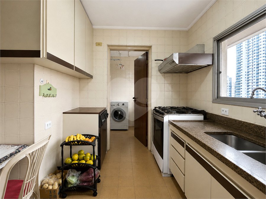 Apartamento à venda com 3 quartos, sendo 1 suíte, em Alto da Boa Vista, São Paulo, SP
