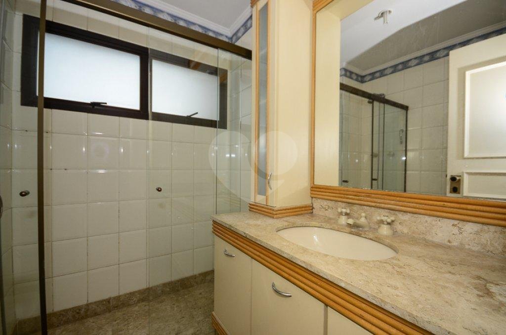 Apartamento à venda com 4 quartos, sendo 2 suítes, em Paraíso do Morumbi, São Paulo, SP