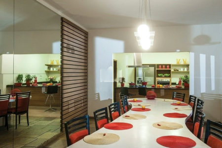 Casa à venda com 4 quartos, sendo 3 suítes,  no condomínio Vintage, Cotia - SP