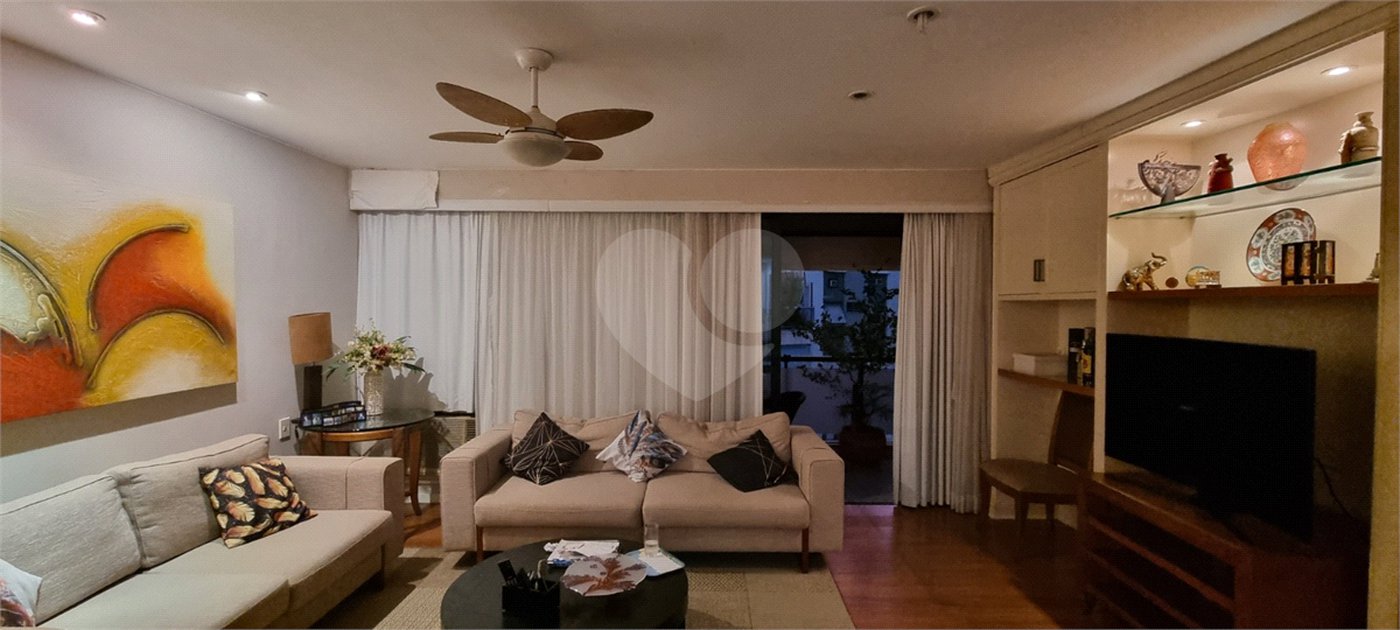 Cobertura à venda com 3 quartos, sendo 2 suítes,  em Lagoa, Rio de Janeiro, RJ