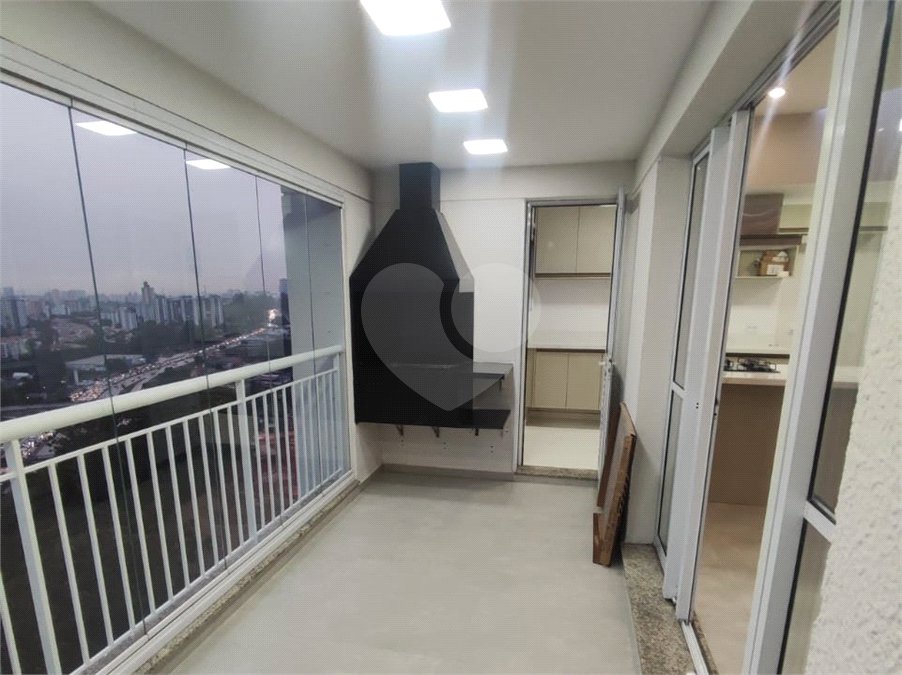Apartamento à venda com 3 quartos, sendo 2 suítes,  em Jardim Arpoador, São Paulo, SP