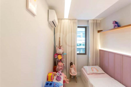 Apartamento à venda com 4 quartos, sendo 1 suíte,  em Tijuca, Rio de Janeiro, RJ