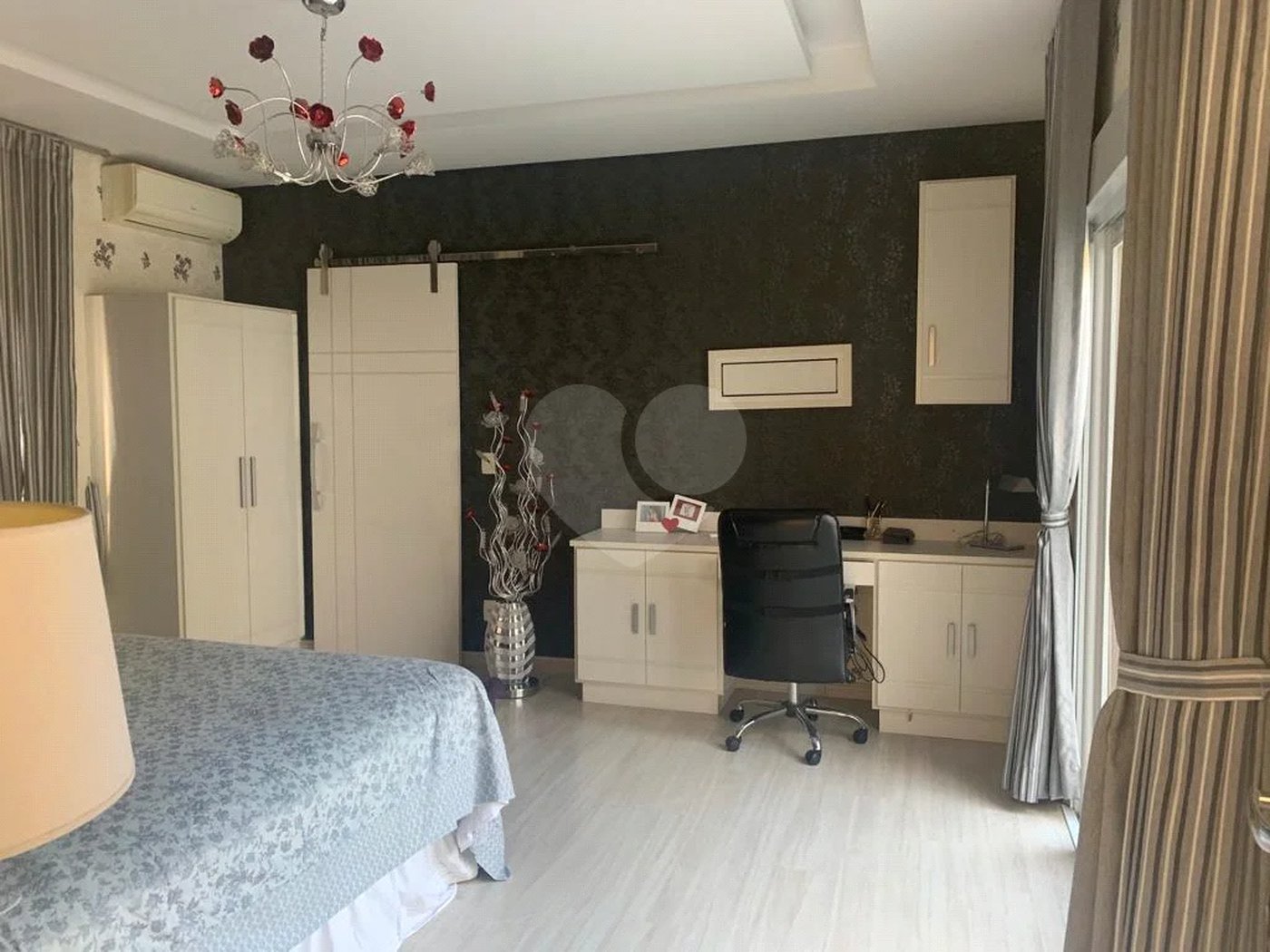 Casa à venda com 4 quartos, sendo 1 suíte, no condomínio Ibiaram, Itupeva - SP
