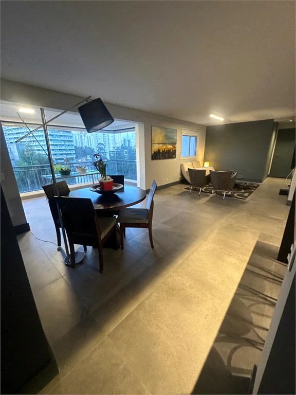 Apartamento à venda com 2 suítes em Jardim Caboré, São Paulo, SP