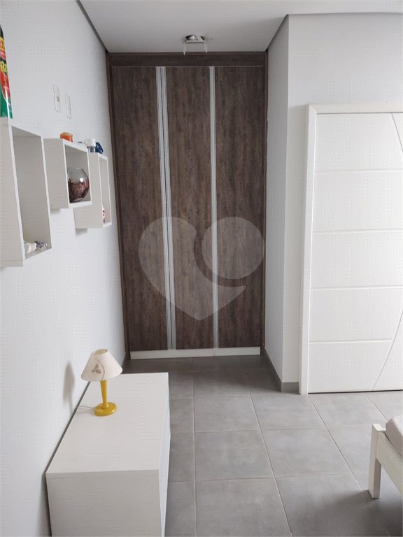 Casa à venda com 4 quartos, sendo 3 suítes, no condomínio Estância Marambaia, Vinhedo - SP
