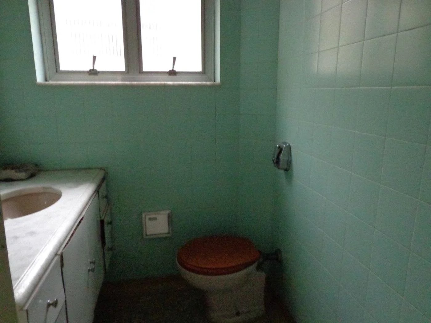 Casa à venda com 4 quartos, sendo 2 suítes, em Jardim Bonfiglioli, São Paulo, SP