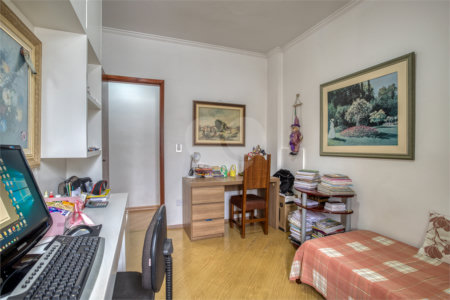 Casa de Vila a venda na Granja Julieta/ 4 quartos