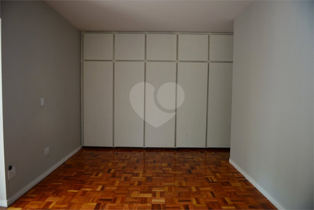 Casa térrea em Araraquara/SP.