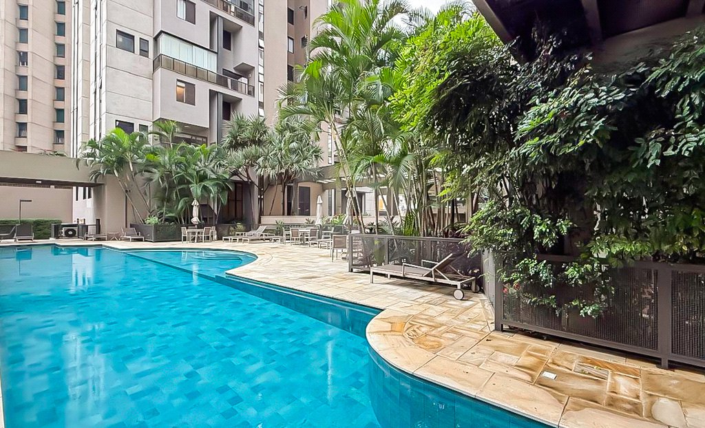 Apartamento à venda com 2 suítes em Moema, São Paulo, SP