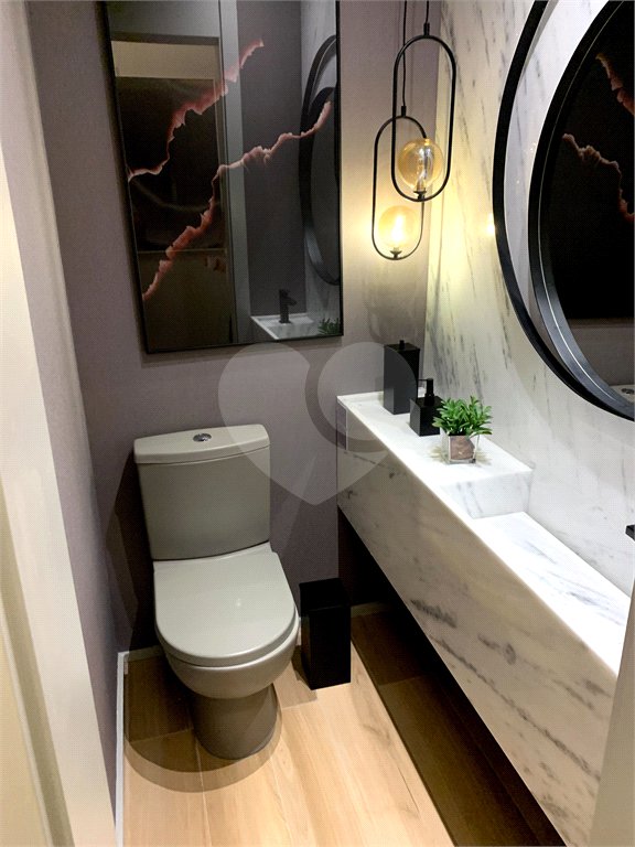 Apartamento à venda com 3 quartos, sendo 1 suíte,  em Vila Sofia, São Paulo, SP