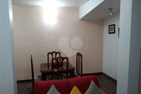 Casa à venda com 3 quartos, sendo 1 suíte, em Vila Suissa, Mogi das Cruzes, SP