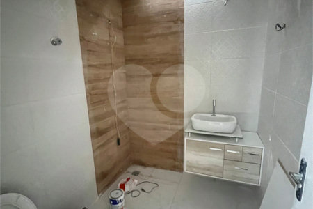 Sobrado à venda com 3 quartos, sendo 1 suíte, em Vila Mazzei, São Paulo, SP