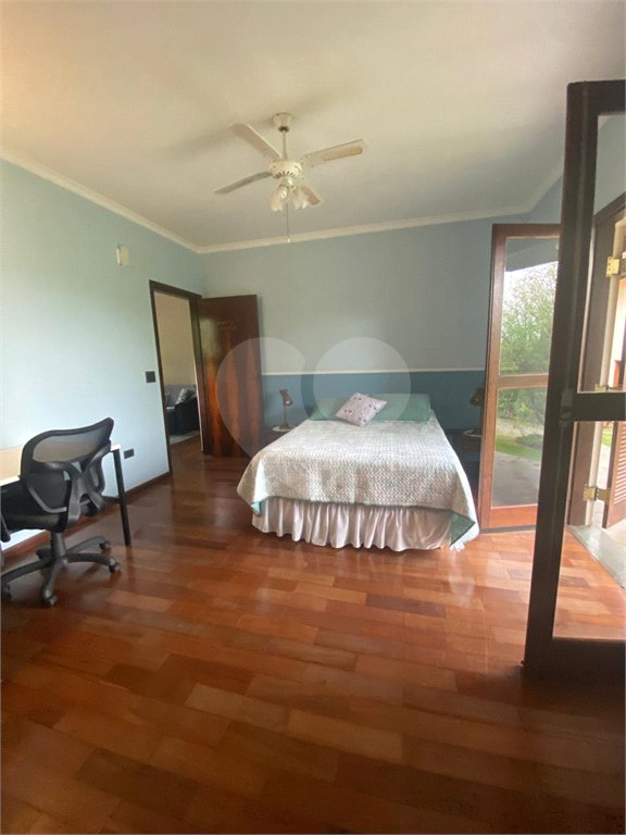 Casa à venda com 4 suítes no condomínio Vale da Santa Fé, Vinhedo - SP