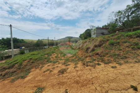 Terreno à venda com 1 suíte em Caixa D´água, Vinhedo, SP