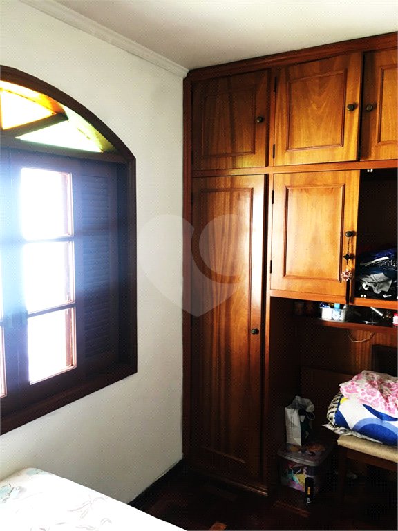 Sobrado à venda com 4 quartos, sendo 1 suíte,  em Vila Gomes, São Paulo, SP