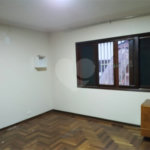Sobrado à venda com 4 quartos, sendo 1 suíte, em Interlagos, São Paulo, SP