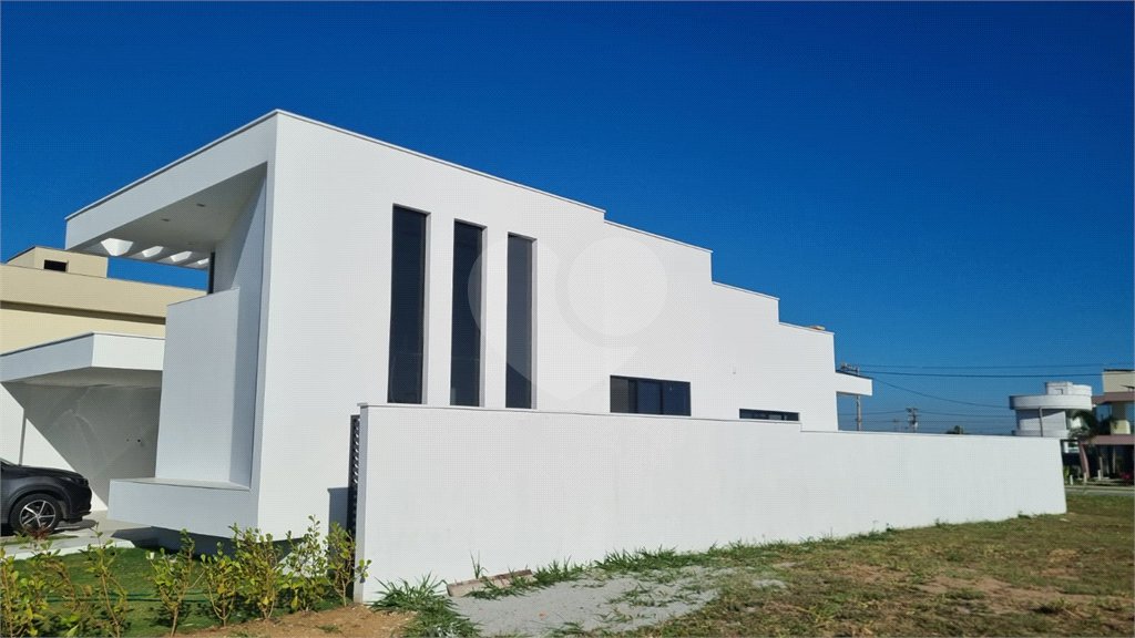 Casa à venda com 3 suítes em Ogiva, Cabo Frio, RJ