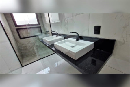 Casa à venda com 3 quartos, sendo 1 suíte, no condomínio Horto Florestal Villagio, Sorocaba - SP