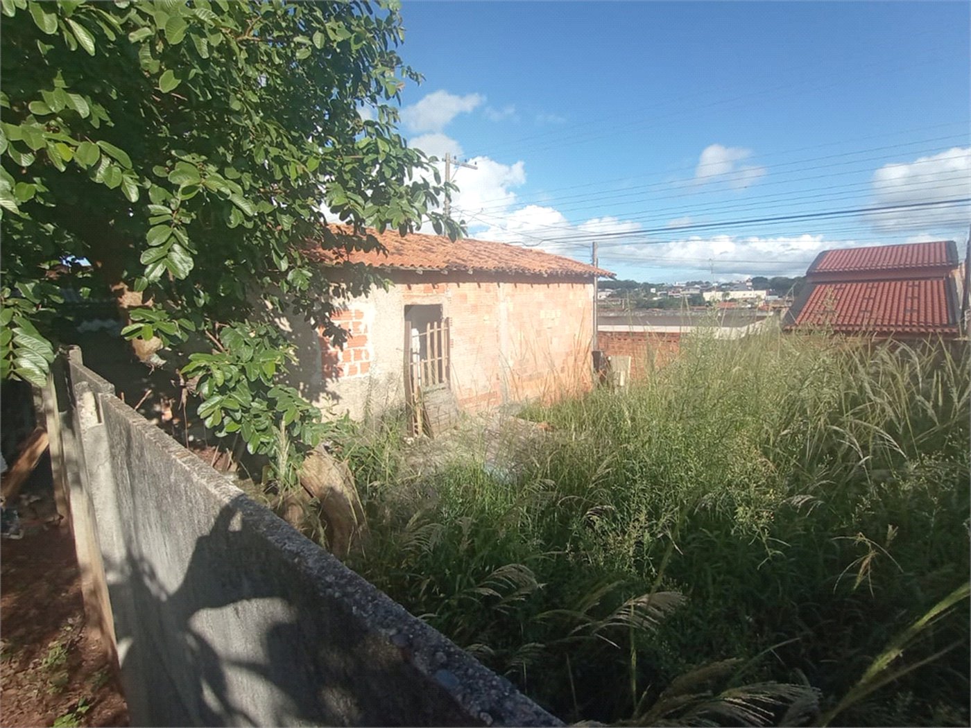 Casa à venda com 2 quartos em Vila Santana, Itapetininga, SP