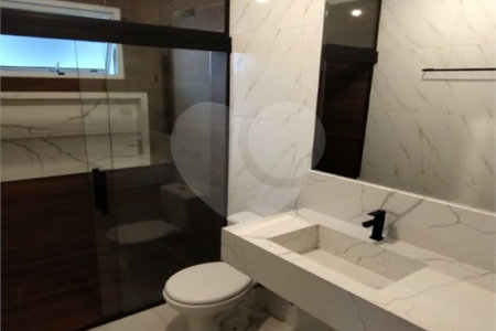 Casa à venda com 3 quartos, sendo 1 suíte, no condomínio Rio das Pedras, Salto - SP