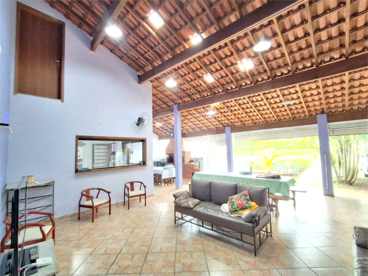 Chácara à venda com 4 quartos, sendo 2 suítes,  no Centro, Araçoiaba da Serra, SP