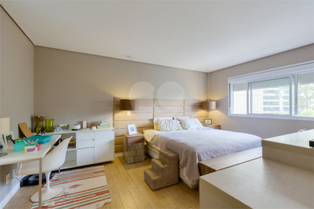 Apartamento à venda com 4 suítes em Jardim Marajoara, São Paulo, SP