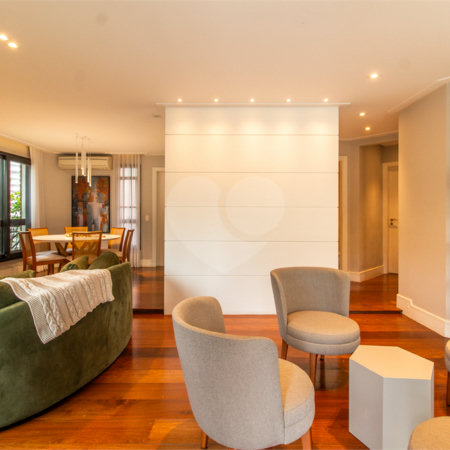 Apartamento à venda com 4 quartos, sendo 2 suítes,  em Vila Mariana, São Paulo, SP