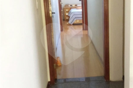 Sobrado à venda com 4 suítes em Vila Carrão, São Paulo, SP