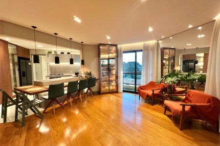 Apartamento à venda com 3 quartos, sendo 1 suíte, em Parque São Domingos, São Paulo, SP