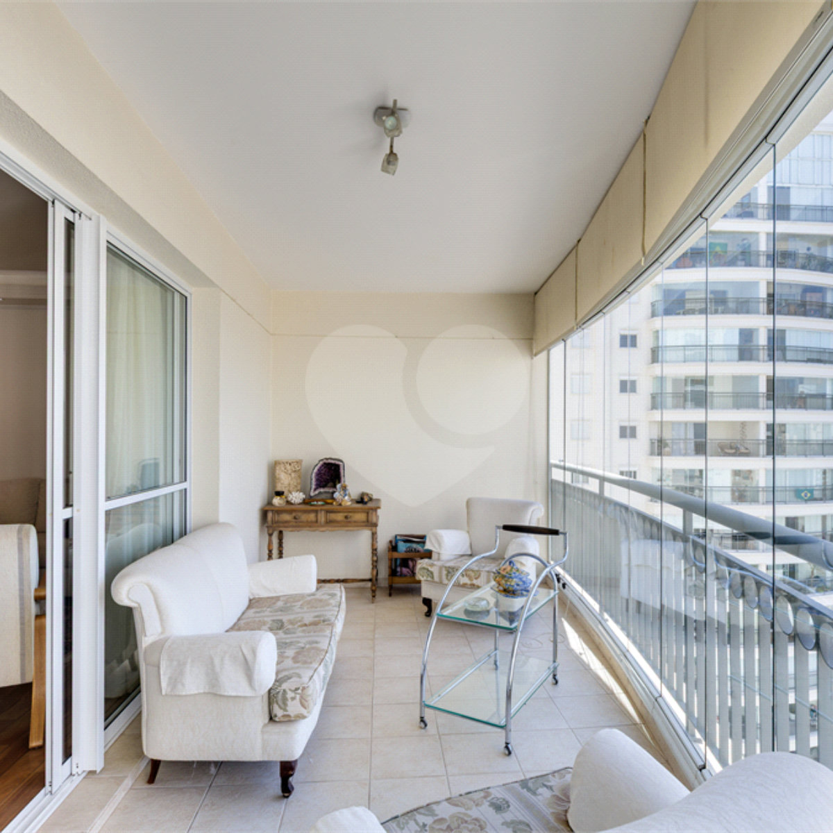 Apartamento à venda com 3 quartos, sendo 2 suítes, em Jardim Marajoara, São Paulo, SP