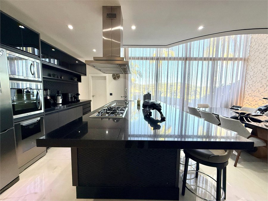 Casa à venda ou para alugar com 4 suítes no condomínio Campo de Toscana, Vinhedo - SP