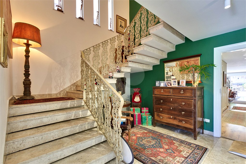 Casa à venda com 4 quartos, sendo 2 suítes, em Granja Julieta, São Paulo, SP