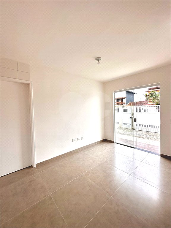Apartamento à venda ou para alugar com 2 quartos, sendo 1 suíte, em Vista Linda, Bertioga, SP