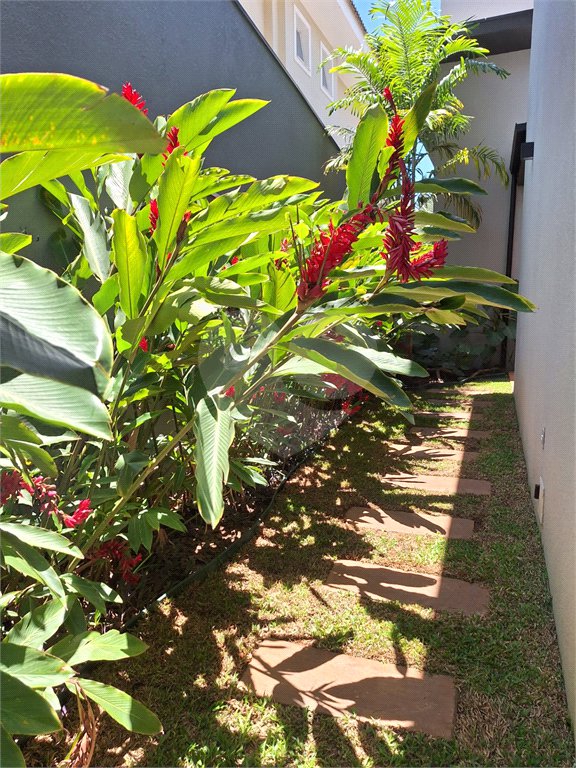 Casa à venda com 4 quartos, sendo 2 suítes, no condomínio Residencial Terras de Vinhedo, Vinhedo - SP