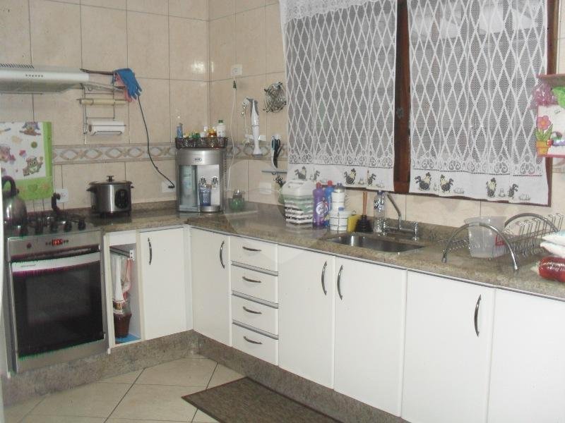 Sobrado à venda com 3 quartos, sendo 1 suíte, em Artur Alvim, São Paulo, SP