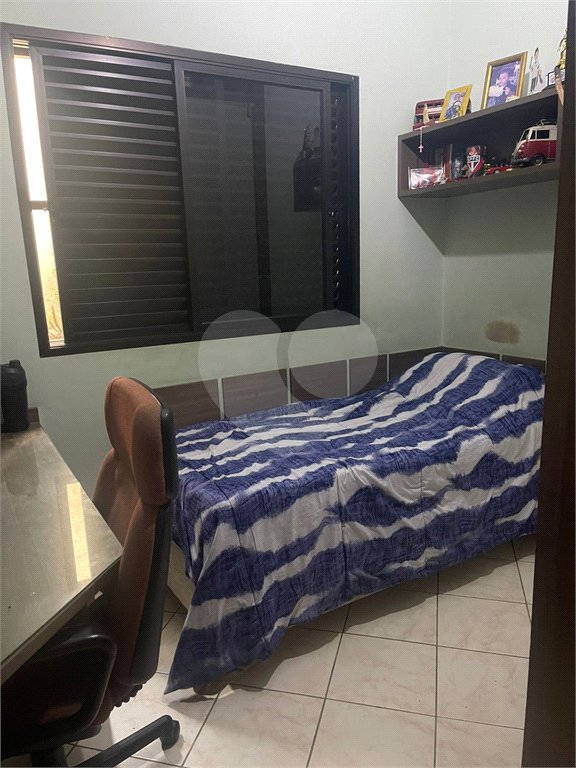 Casa à venda com 3 quartos, sendo 1 suíte, em Vila Leonor, São Paulo, SP