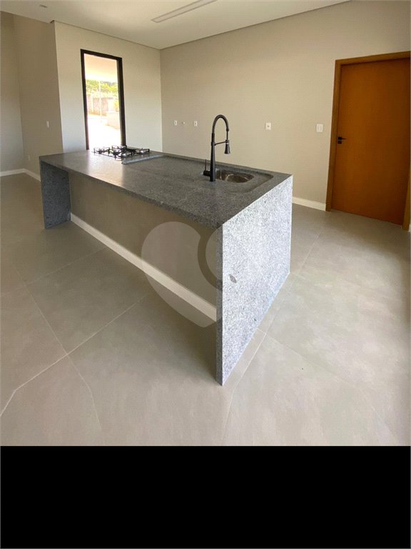 Casa à venda com 3 suítes no condomínio Parque das Camélias, Jundiaí - SP