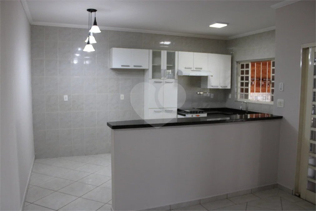 Casa à venda ou para alugar com 2 quartos em Jardim Santa Helena, Valinhos, SP